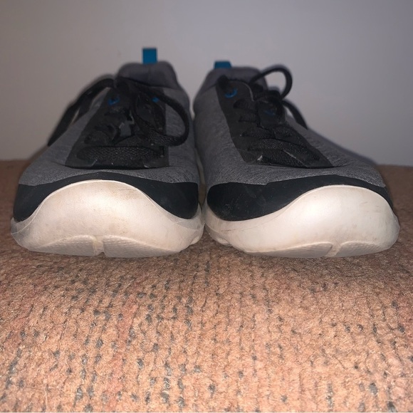 CROCS Gray and Black Athletic Shoes - Picture 4 of 9